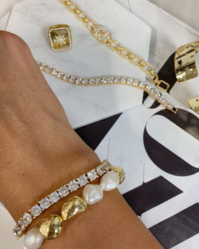 CrystalFlex – Luxury Sparkling Bracelet