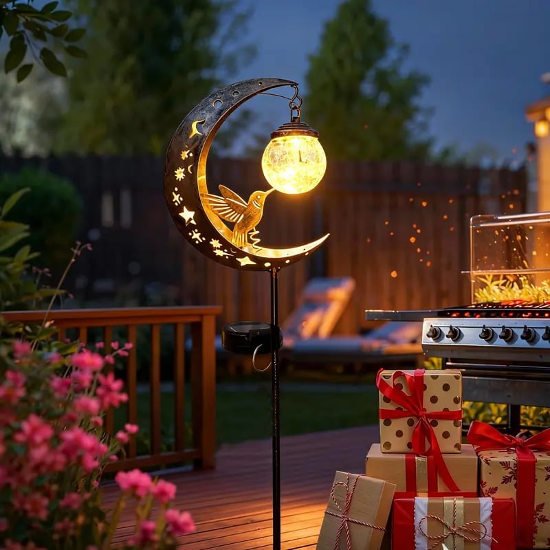 MoonFeather – Hummingbird Solar Garden Stake Light