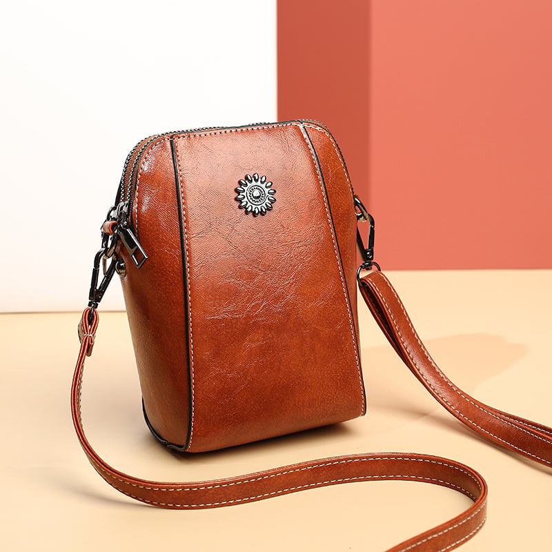 PocketChic – All-Match Vertical Cellphone Bag