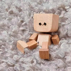 Nod & Wiggle – Lively Wooden Companion