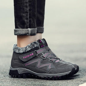 WARM AND COMFORTABLE NON-SLIP BOOTS | Lupi