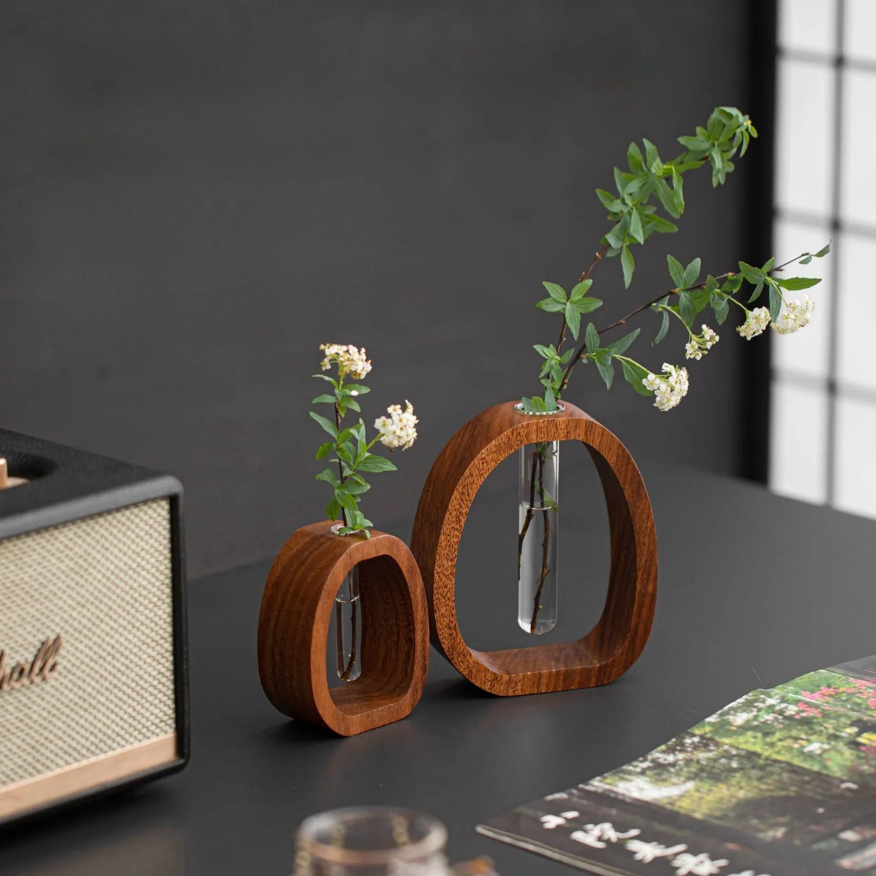 NatureNest – Solid Wood Glass Flower Vase