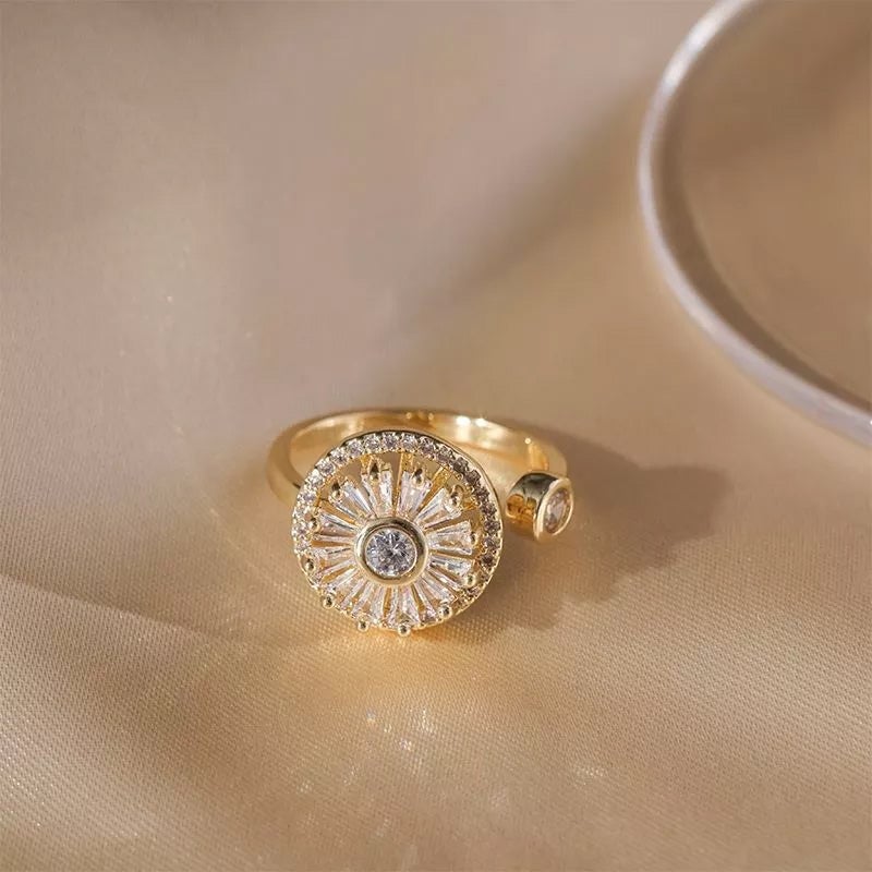 LumiRing – Delicate Round Zircon Luxury Ring