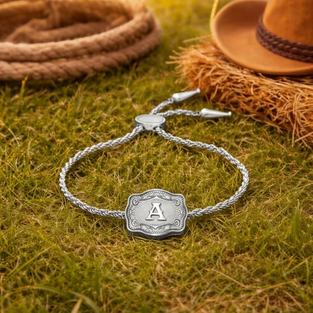 LetterLuxe Glow – Adjustable Name Bracelet