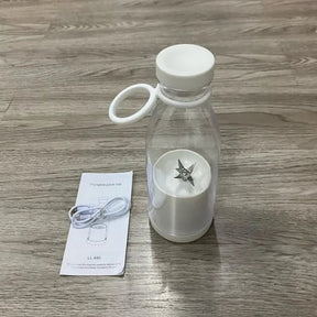 BlendWave – Compact Travel Juicer