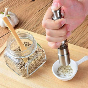 GrindMaster – Stainless Steel Salt And Pepper Grinder