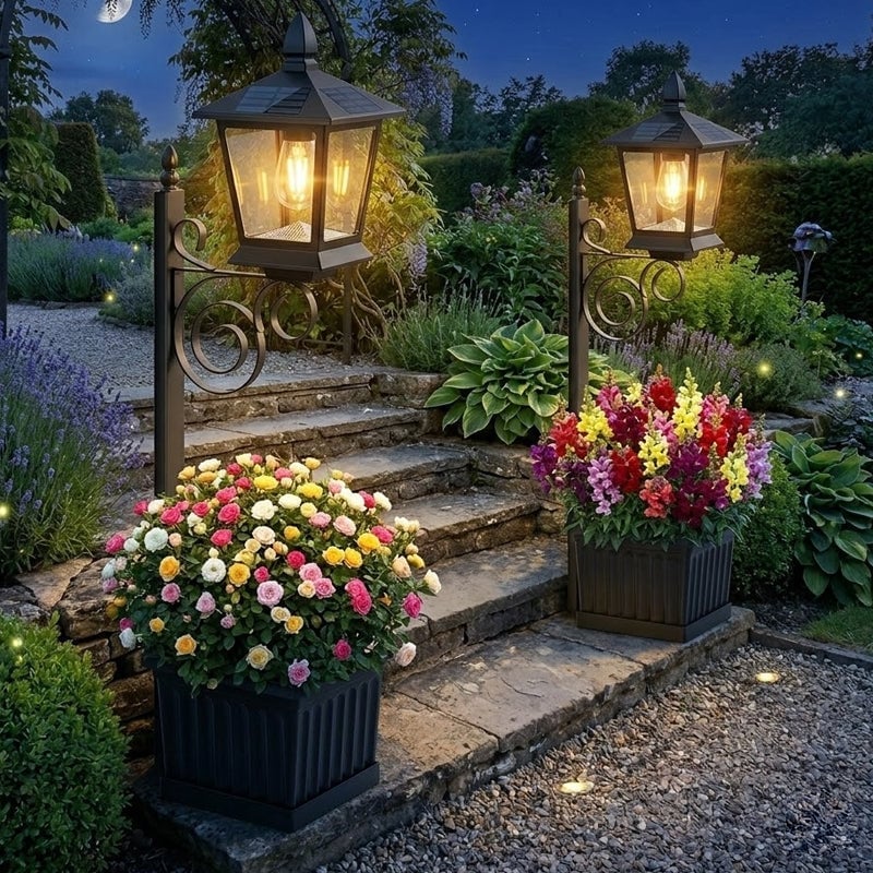 VistaPoint – Dual-Purpose Solar Lamp Post
