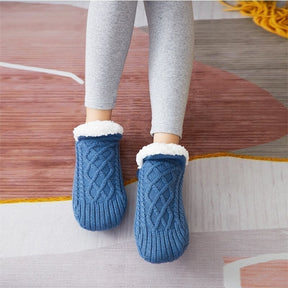 CloudWarm – Anti-Slip Indoor Slipper Socks