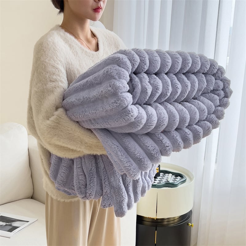 CozyStripe – Ultra Soft Striped Blanket