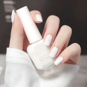 AquaGloss – Non-Toxic Water-Based Nail Polish