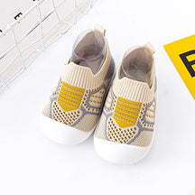 SnugSteps Baby – Anti-Slip Baby Slippers