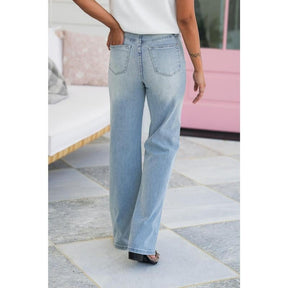 ShapeDenim – Vintage Wash Straight-Leg Jeans