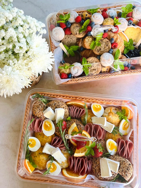 DineAura – Acrylic Covered Serving Basket