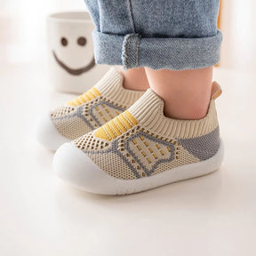 SnugSteps Baby – Anti-Slip Baby Slippers