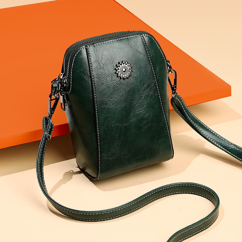 PocketChic – All-Match Vertical Cellphone Bag