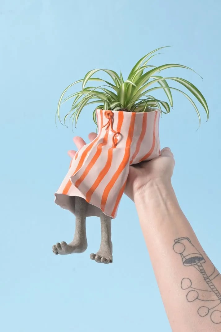SproutBuddy - Decorative Hanging-Leg Planter