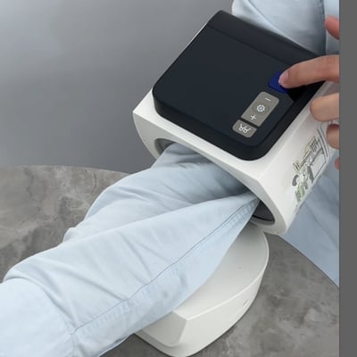 VitalSense – Professional Blood Pressure Monitoring Device