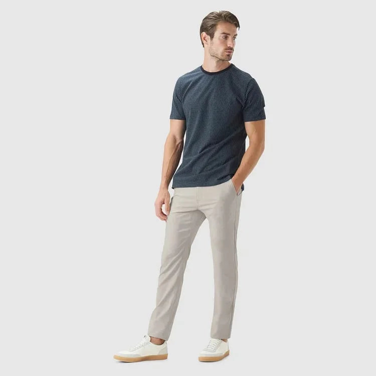 LuxeStride – Stylish Jetsetter Pants