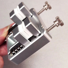 CircuitHold – Heavy Duty Soldering Clamp