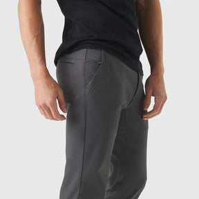 LuxeStride – Stylish Jetsetter Pants