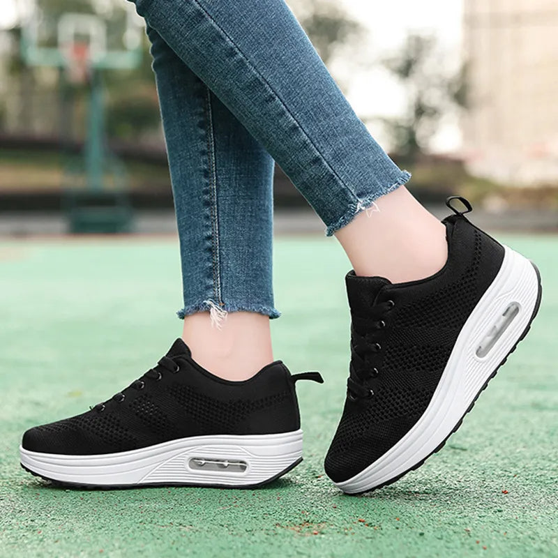 Orthopedic sneakers with air bubbles | Lupi