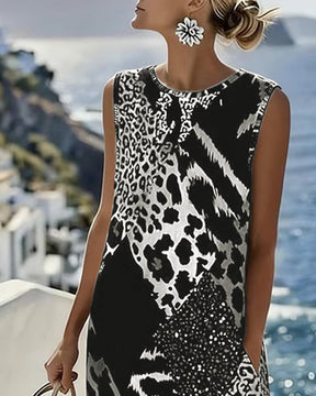 SavannaChic Midi – Leopard Shift Dress