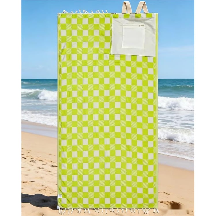 CoastCarry – Sand-Resistant Towel Backpack for Beach Days