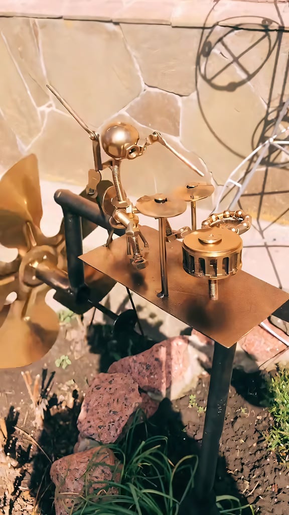 MelodyTwist – Outdoor Music Theme Wind Spinner