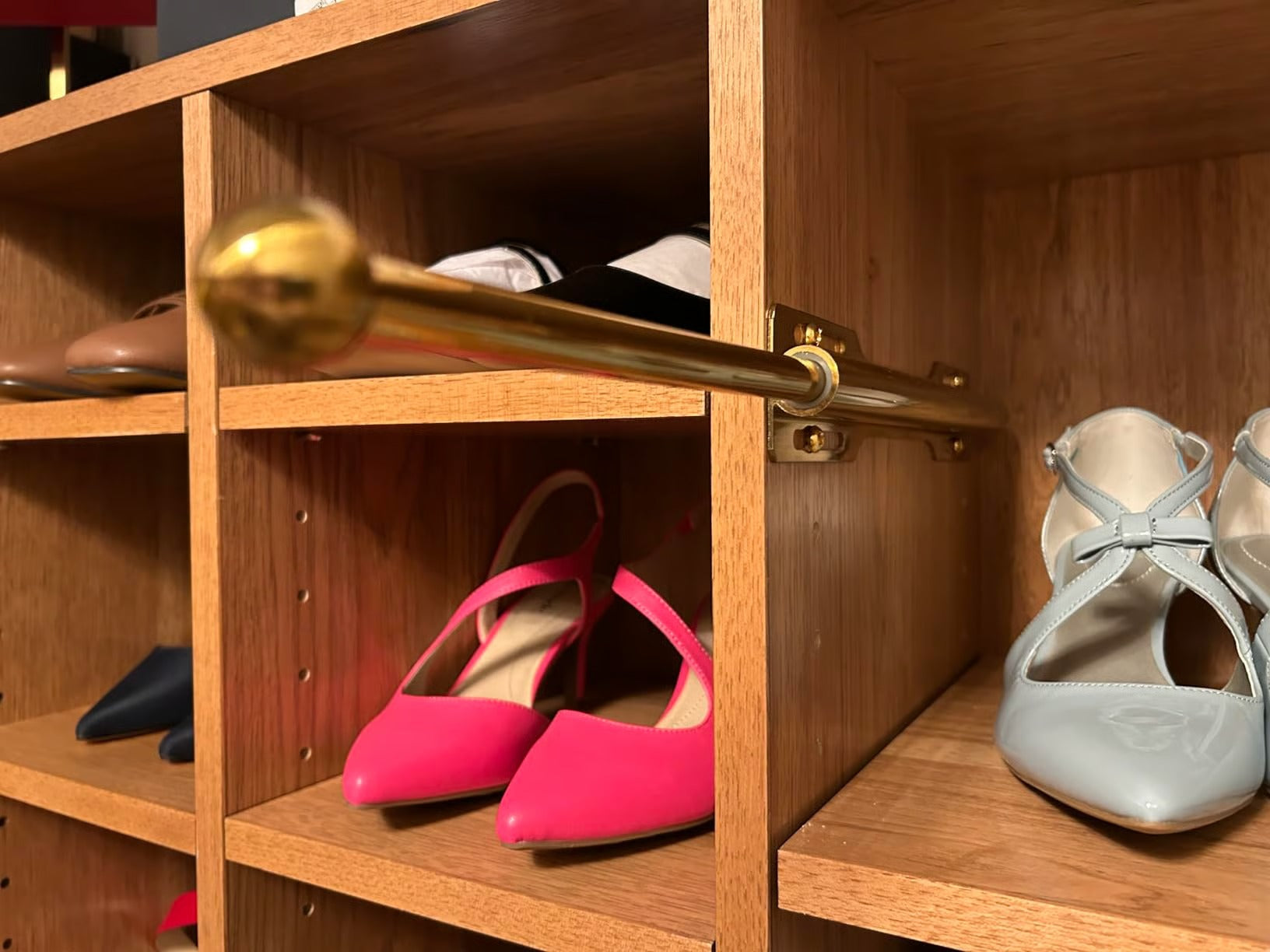 LuxHanger – Valet Rod System