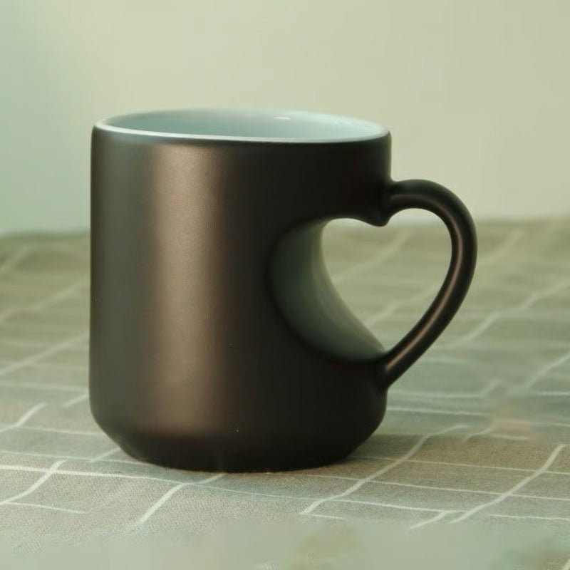 HeartGlow – Magic Color Reveal Mug