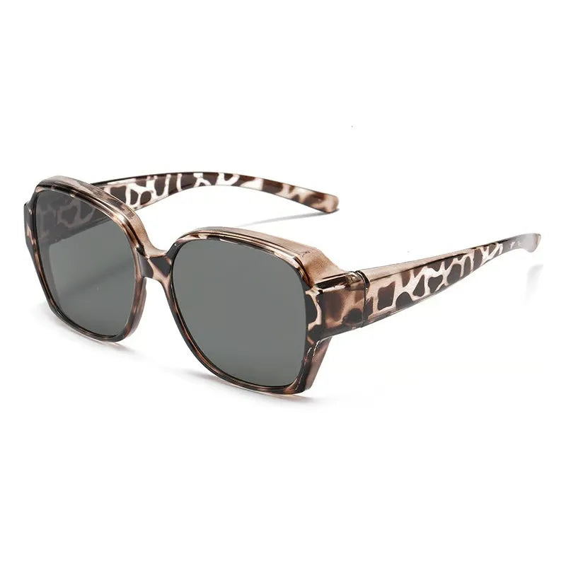 Eclipse Chic – Trendy Cat Eye Eyewear