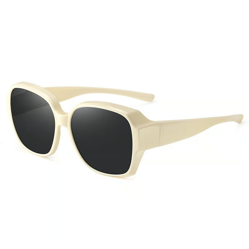 Eclipse Chic – Trendy Cat Eye Eyewear
