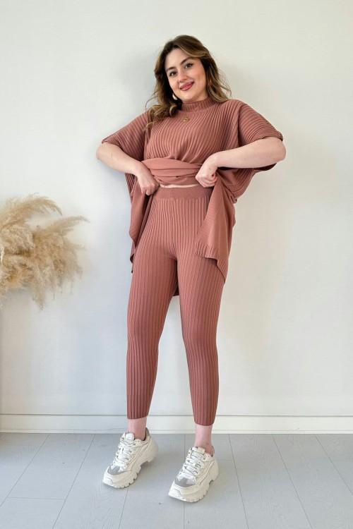 ChillChic – Effortless Casual Knit Ensemble