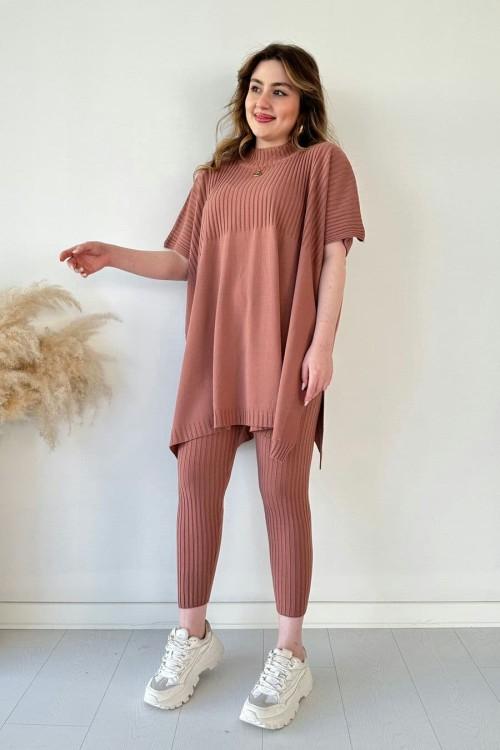 ChillChic – Effortless Casual Knit Ensemble