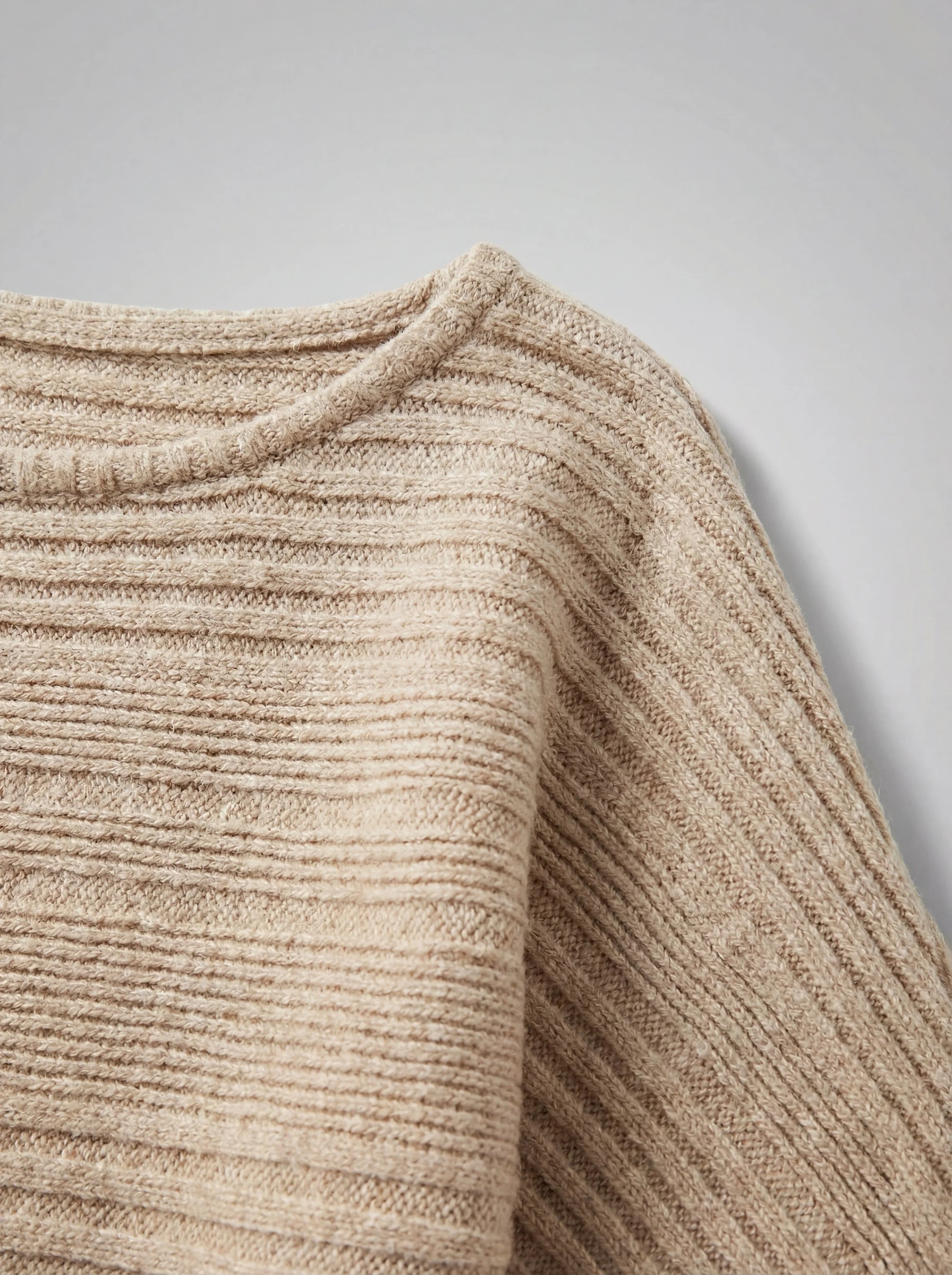 Linea™ Pullover – Women’s lightweight everyday top