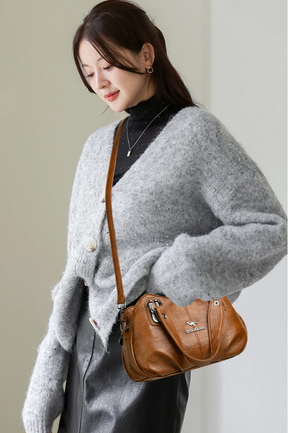 LuxeCarry – Premium Leather Handbags