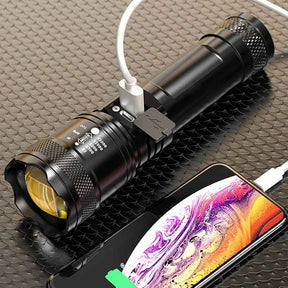 LumeRay – High-Intensity Zoomable Tactical Flashlight