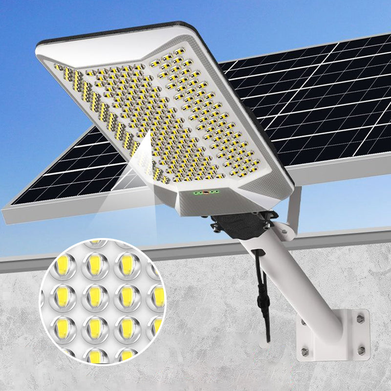 LumiRay – Solar Extra Bright Waterproof Outdoor Light