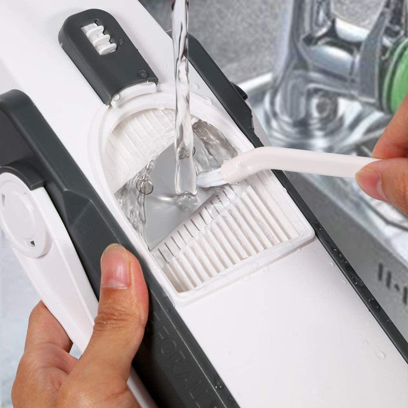 SliceMaster Pro - 4-in-1 Vegetable Slicer