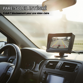 VisionRide – Smart Car Display with Auto Reverse Feature