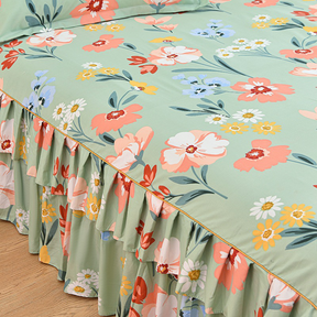 VelvetBloom – Cozy Floral Bedding Set