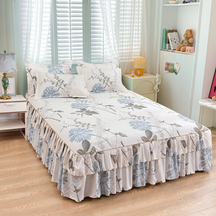 VelvetBloom – Cozy Floral Bedding Set