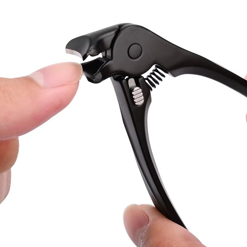 AuraClip – Stainless Steel Nail Clipper