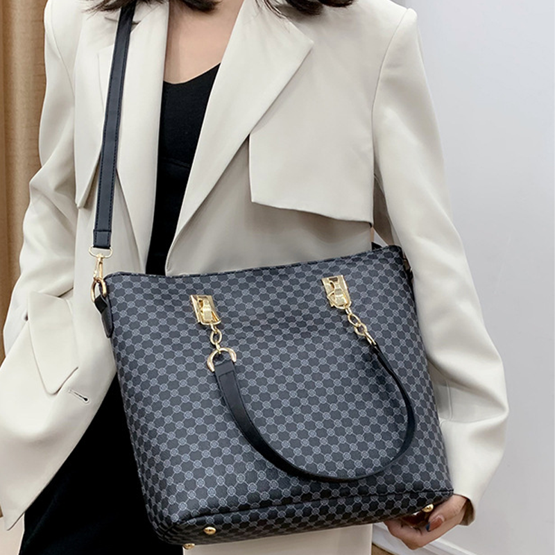 Classique – Premium Everyday Bag Collection