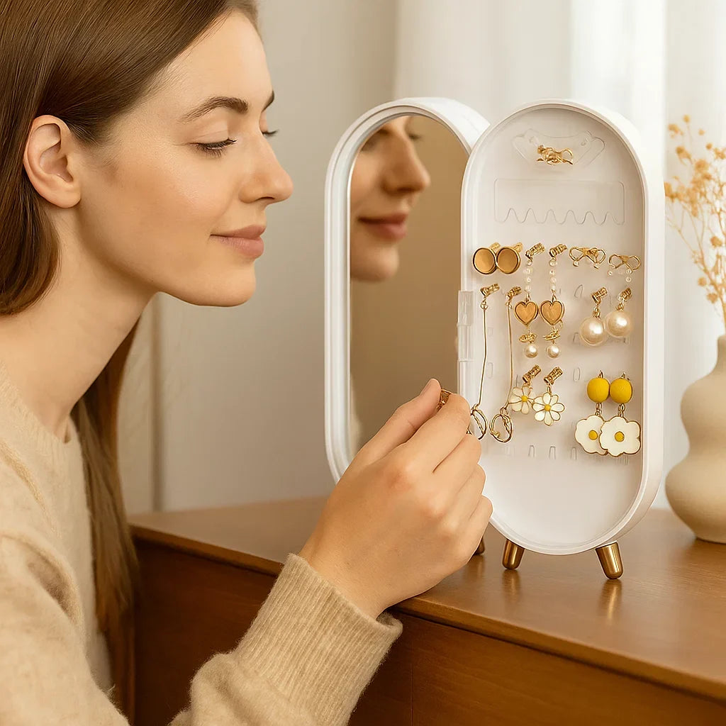 DivaDock – Elegant Mirror Jewelry Organizer