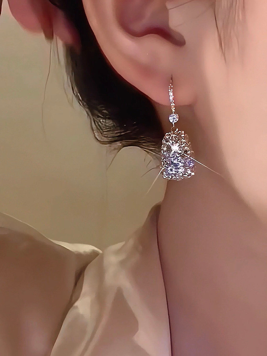 Celeste Glow – Timeless Silver Beauty Earrings