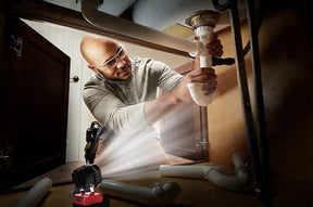 BrightGuard – Heavy-Duty LED Work Light Protecting Your Battery