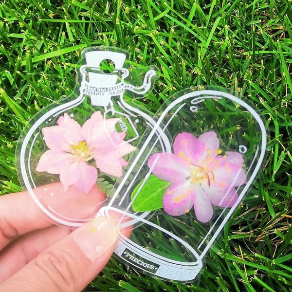 BloomLeaf – Clear Botanical Dried Flower Bookmarks